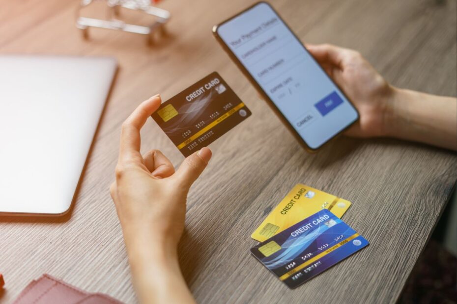 Para Iniciantes: O que é um Cartão de Crédito e Como Funciona?